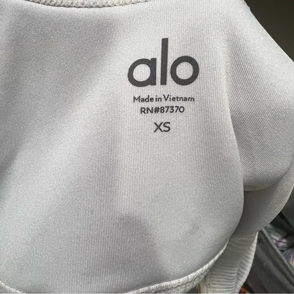 ALO Yoga Wellness Sports Bra Size XS